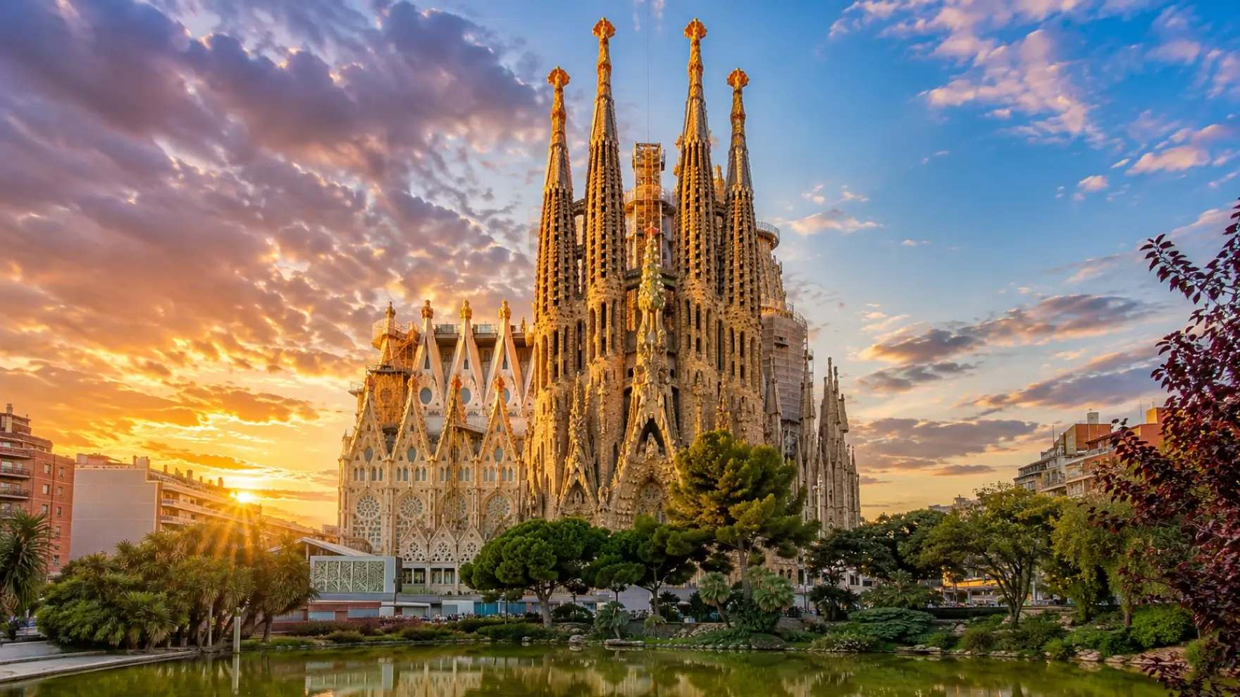 Barcelona là sự kết hợp hoàn hảo giữa nghệ thuật, kiến trúc và những bãi biển tuyệt đẹp.
